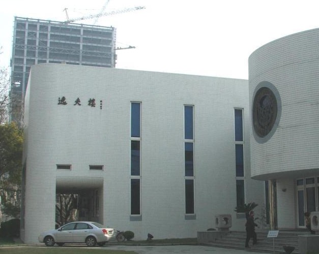 专家解析睡前用电脑的5大健康危害|足球赌注软件APP(图1) 十大足球赌注软件